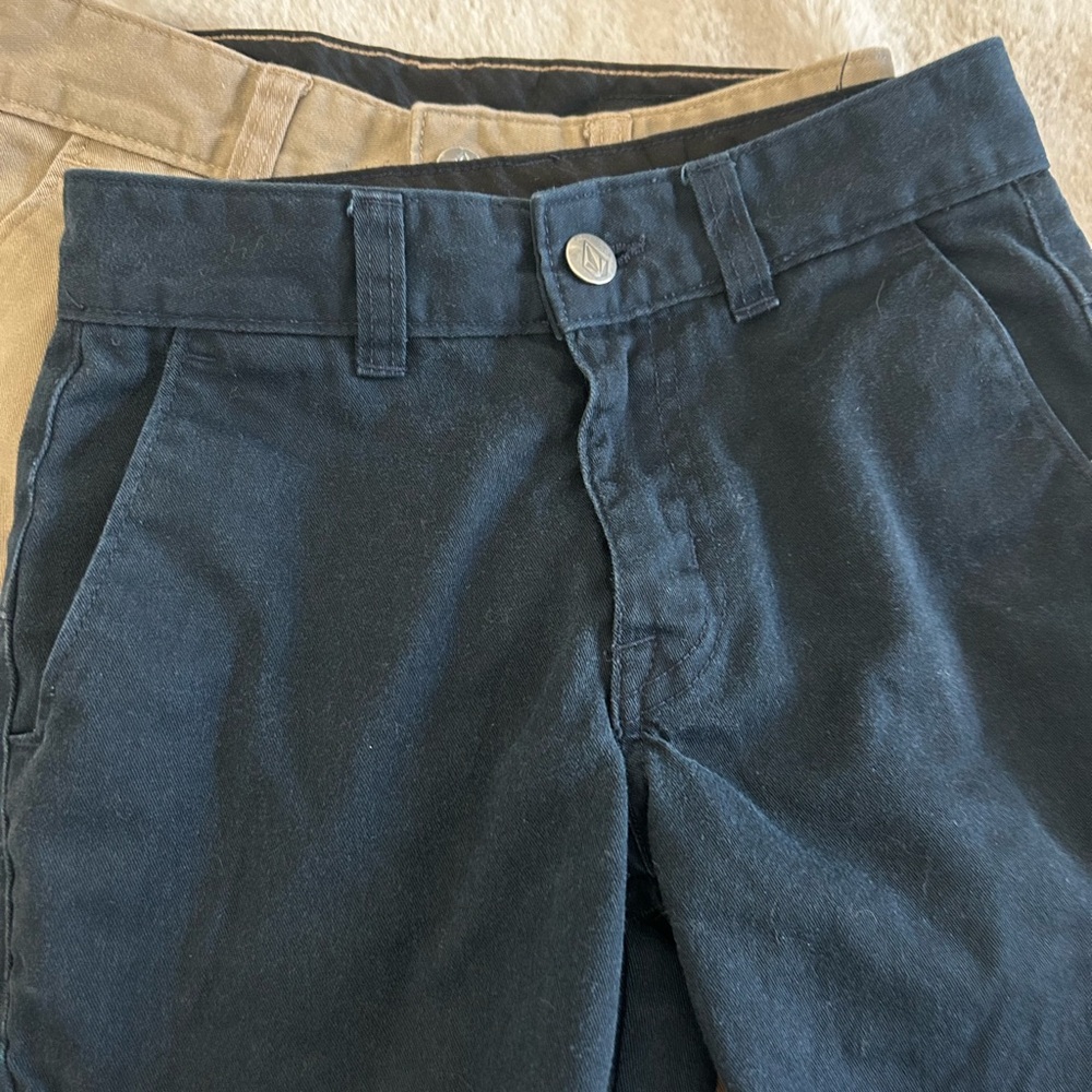 Boys Navy and Tan Volcom Chino pants - Picture 5 of 8